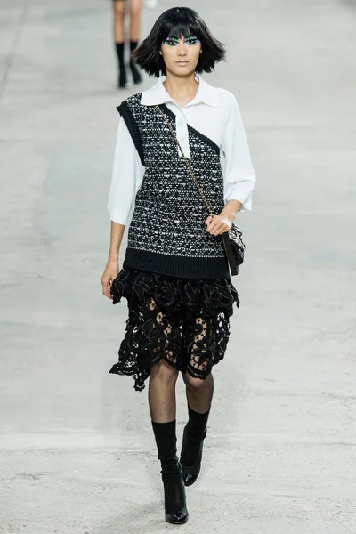 Look 64